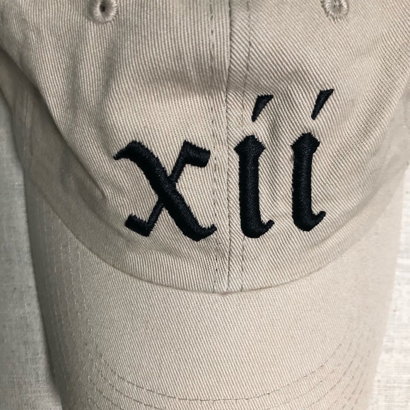 Twelve Conference Hat with Tiger - Picture 2 of 5